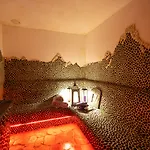 מלון Bucaneve 4*