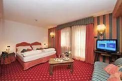 Otel Bucaneve 4*